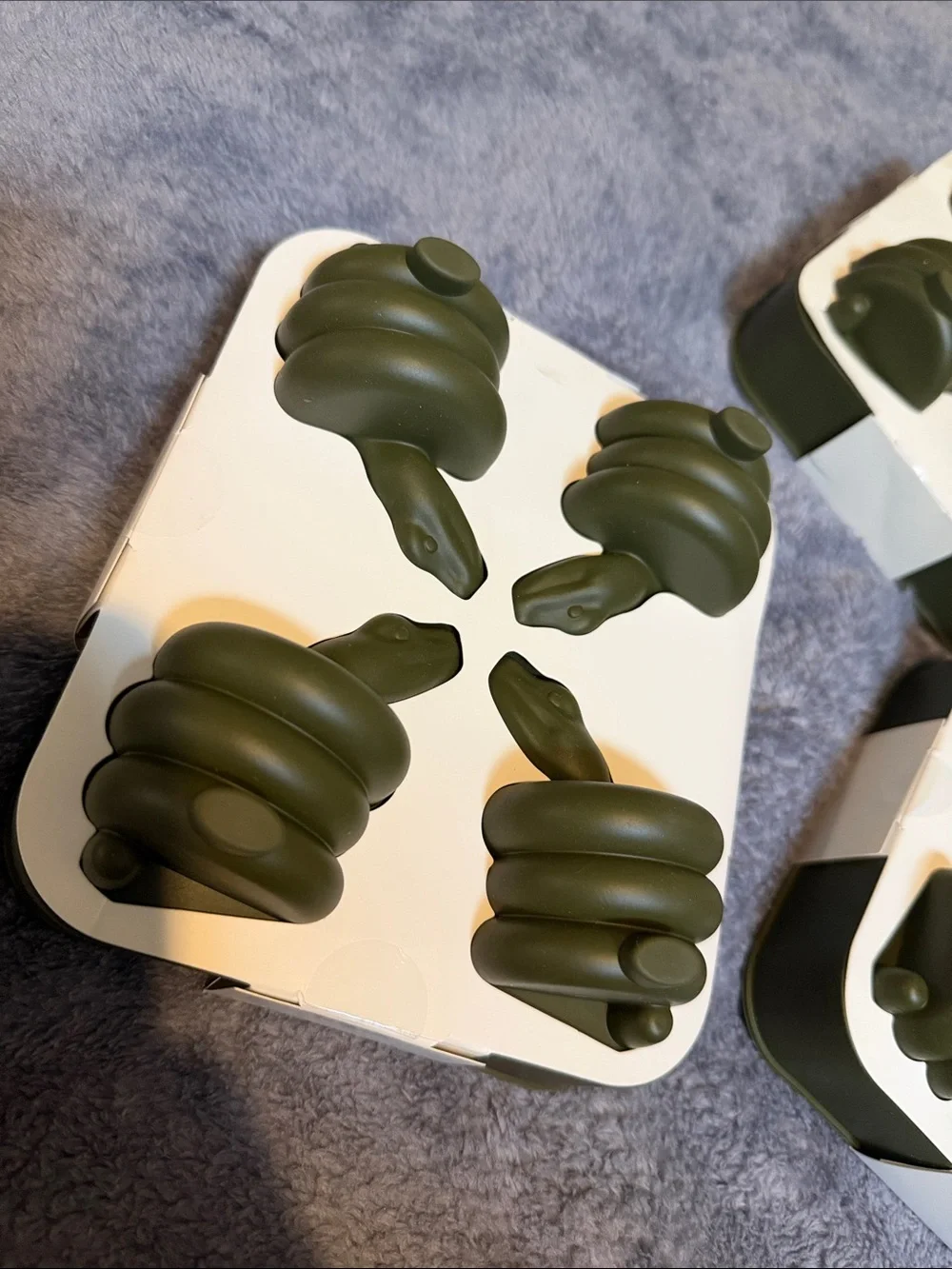NEW 3 Threshold Snake Silicone Ice Cube Trays
